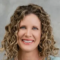 Miranda Bravo Hollands