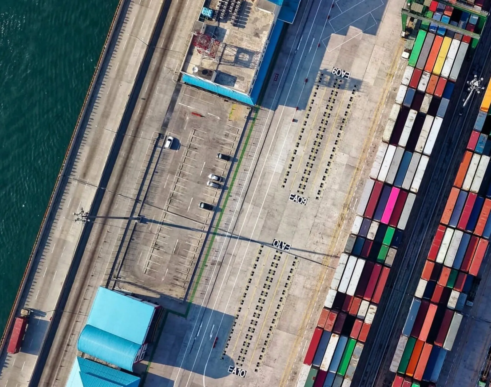 Suncoast Express - Australian Shipping and Transport Company